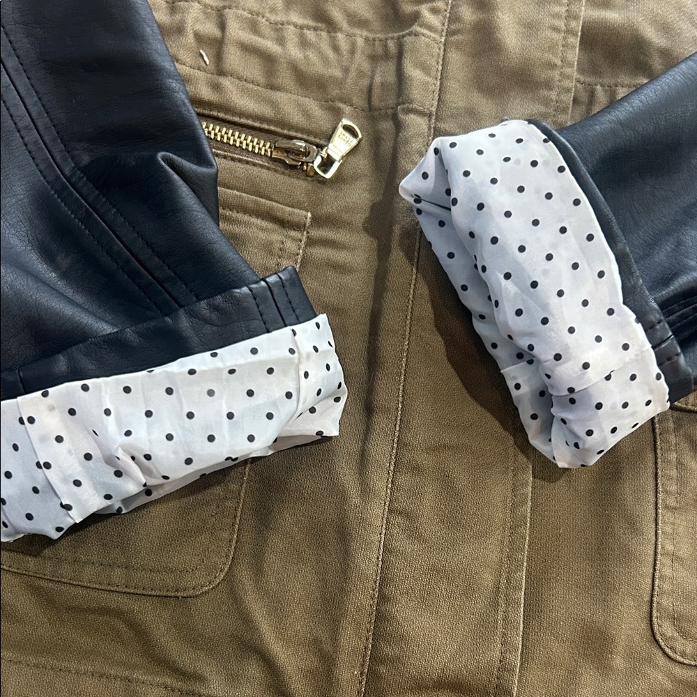 Olive & Black Utility Jacket - women - Picture 4 of 14